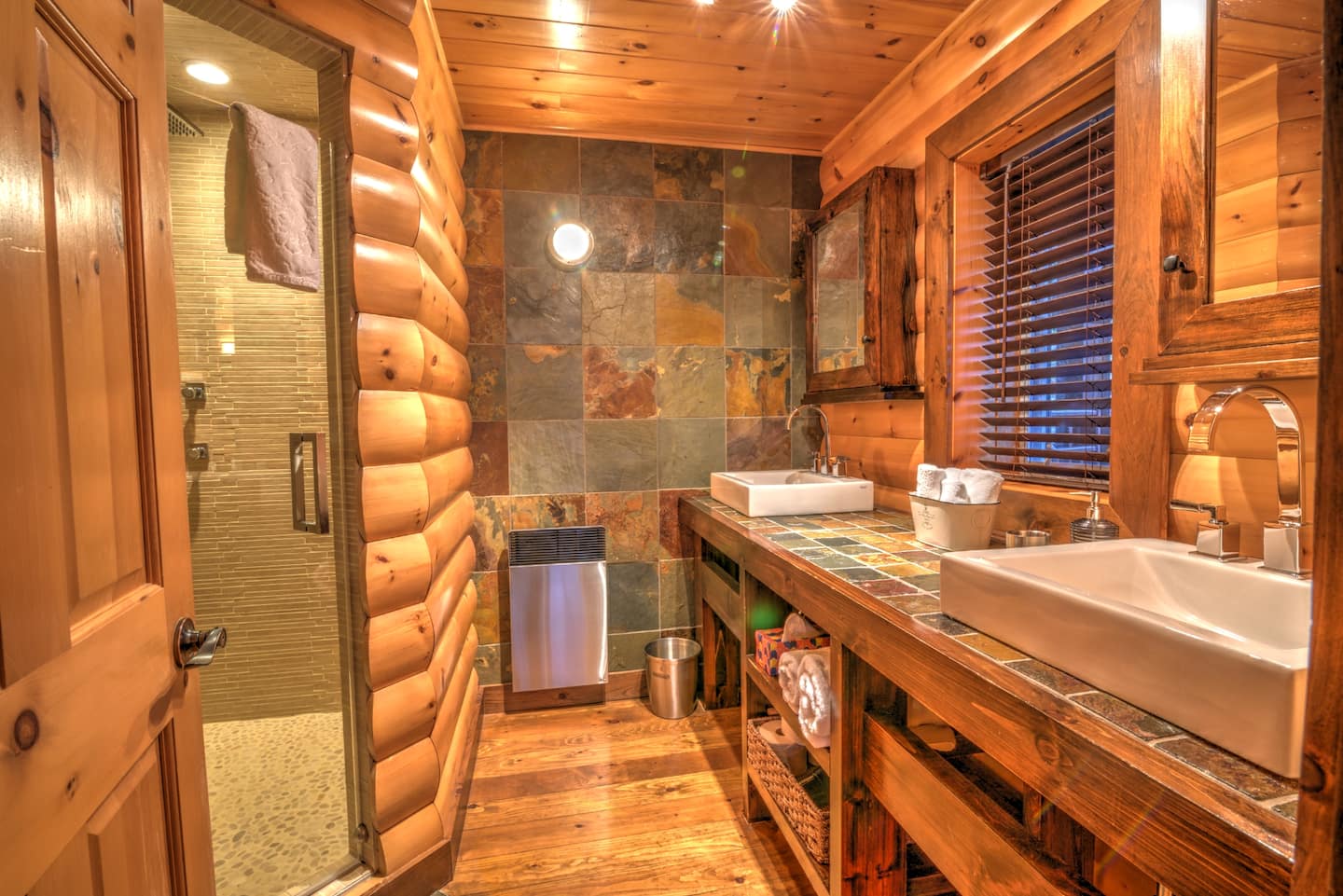 Quai et kayaks sur le Lac Simon