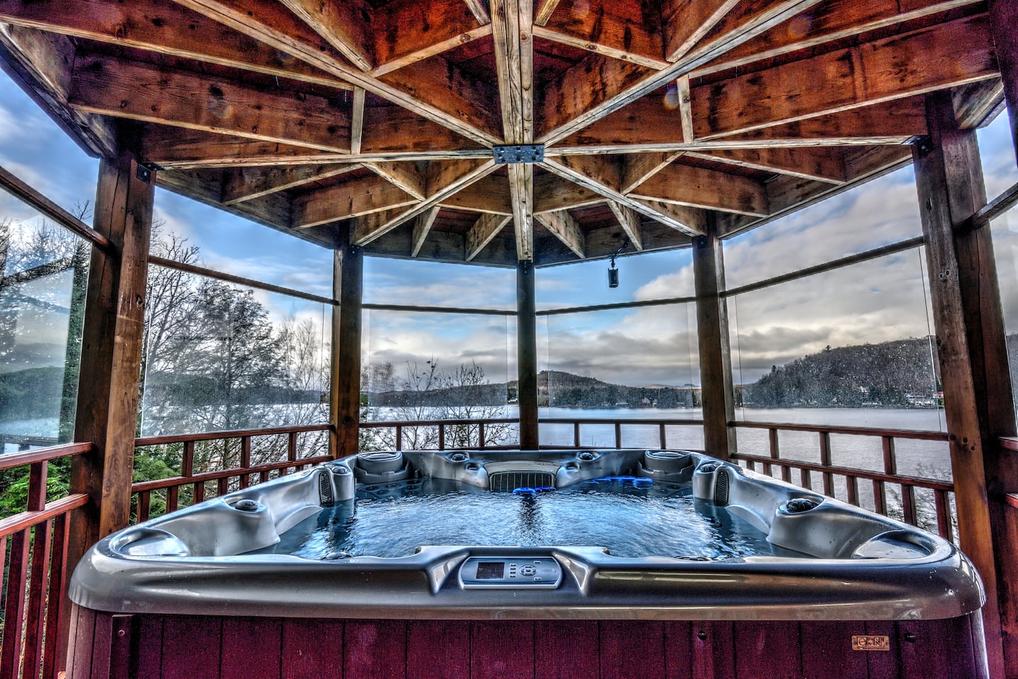 Spa en tourelle du Chalet Le Scandinave